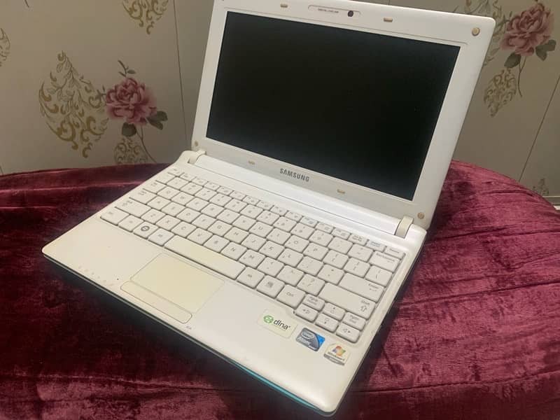 samsung notebook N150 plus for sale 1