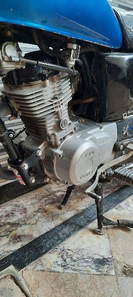 want to sale  honda 125  2018 model  golden Abbottabad  number 4