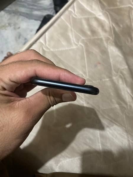 Iphone SE 2020 64GB jv non PTA 4