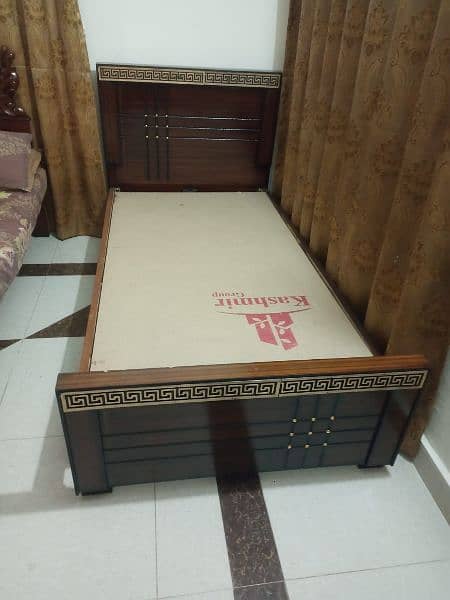 single bed size 3.5*6.5 10 sall guaranty home delivery fitting free 3