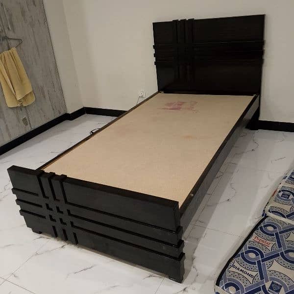 single bed size 3.5*6.5 10 sall guaranty home delivery fitting free 9