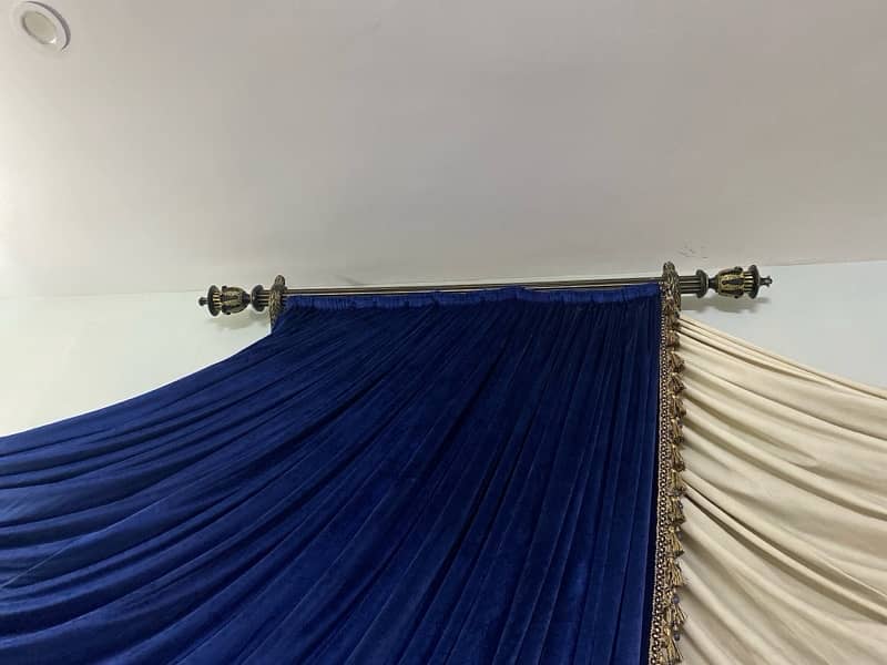 Curtains with  a set of standing lamps 3