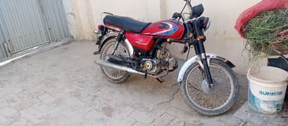 bike for sale aone bike Hy koi km ni hony vala