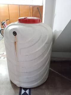 swiss max water tank ,  1000 ltr , 5 ply