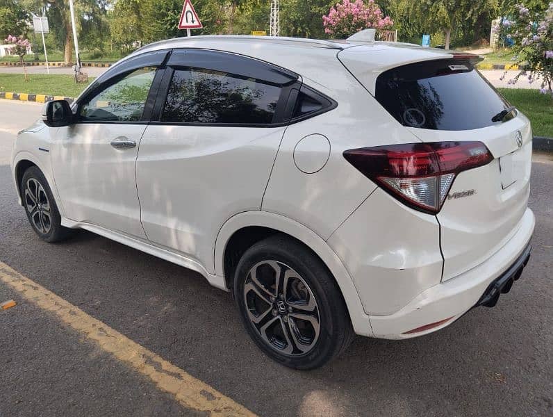 Honda Vezel Z 2016 4