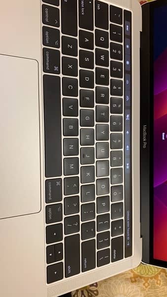 MacBook Pro 13” 2017 16Gb 256Gb 0