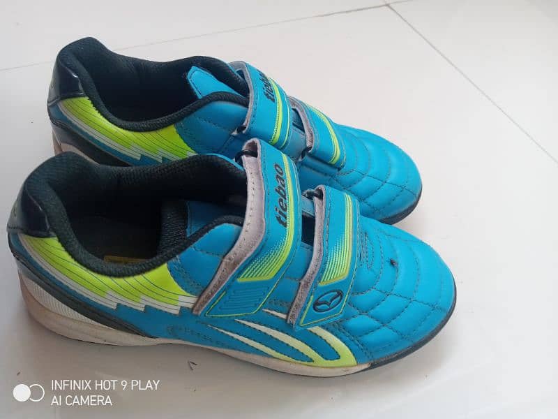 High Quality Football Shoes 1