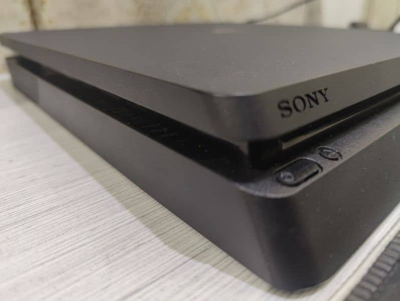 PLAY STATION 4  "500 Gb" 1