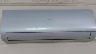 HAIER 1.5 TON INVERTER A/C LIKE NEW FOR URGENT SALE