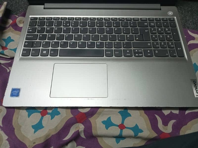 lenovo laptop 10 out of 10 condition 2