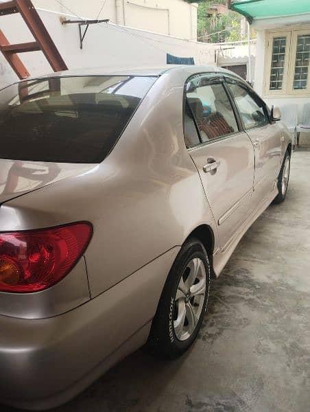 Toyota Corolla SE Saloon 2003 2