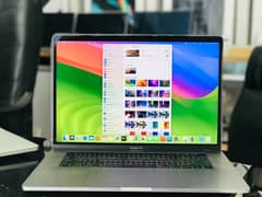 Apple MAcBook Pro 2017/Core i7/16GB RAM/512GB SSD/2GB Graphics Card