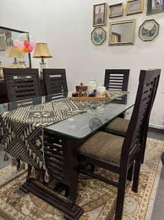 6 seater dinning table for sale