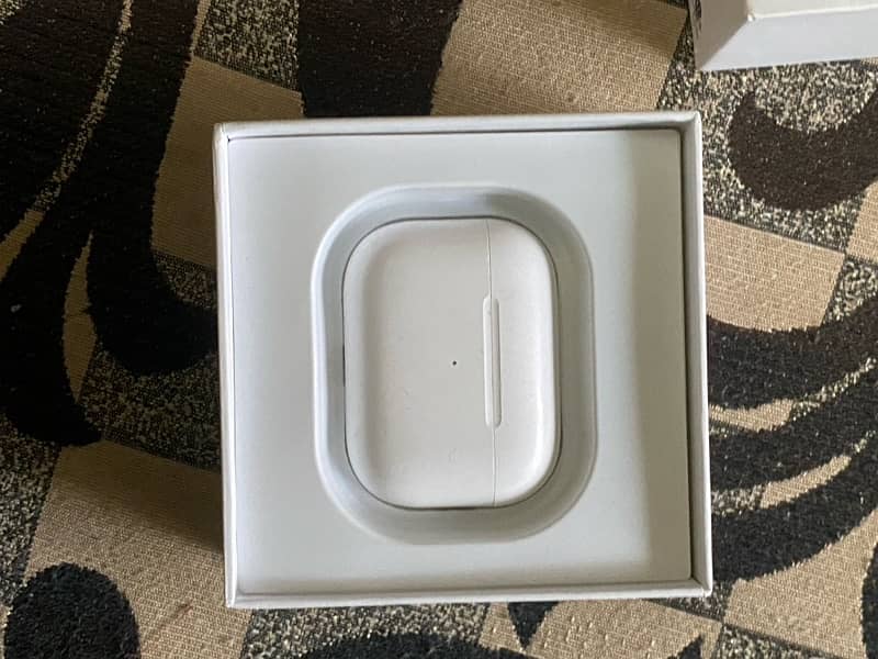 Apple Original airpods 2nd genration 1