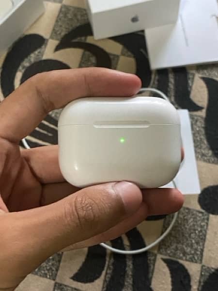 Apple Original airpods 2nd genration 4