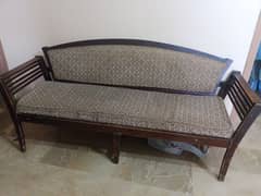 5 seater sofa set and table