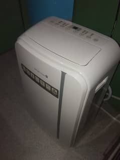 Portable AC IN PERFECT CONDITION