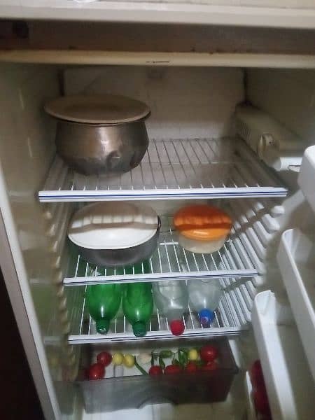 Dawlance fridge for sale 2 door 5