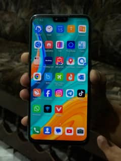 HUAWEI Y8