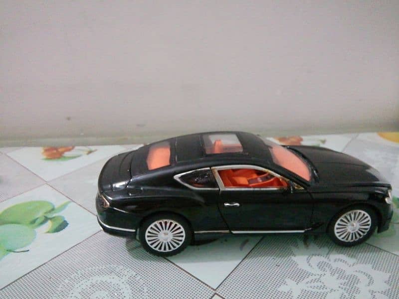 Toy Bentley die cast car 1:24 scale 2