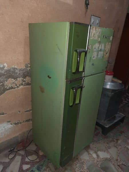 Small Fridge for sale 4