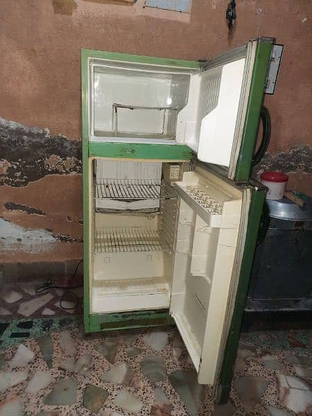 Small Fridge for sale 5