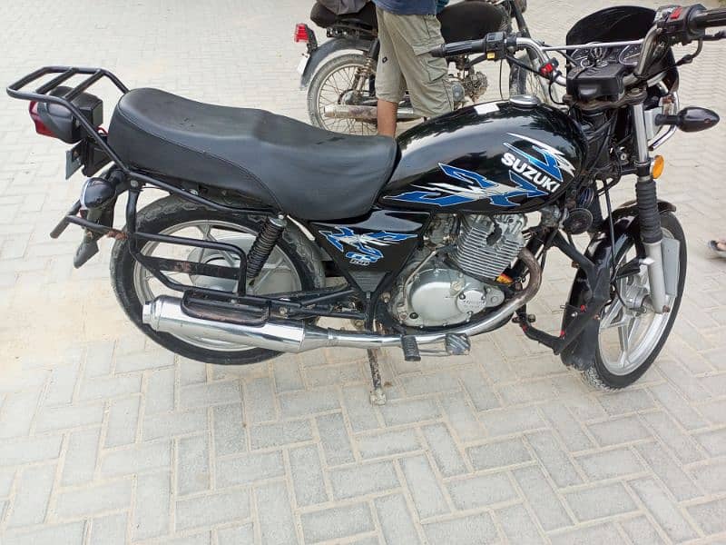 GS 150 SE 2020 MODEL FOR SALE. 3