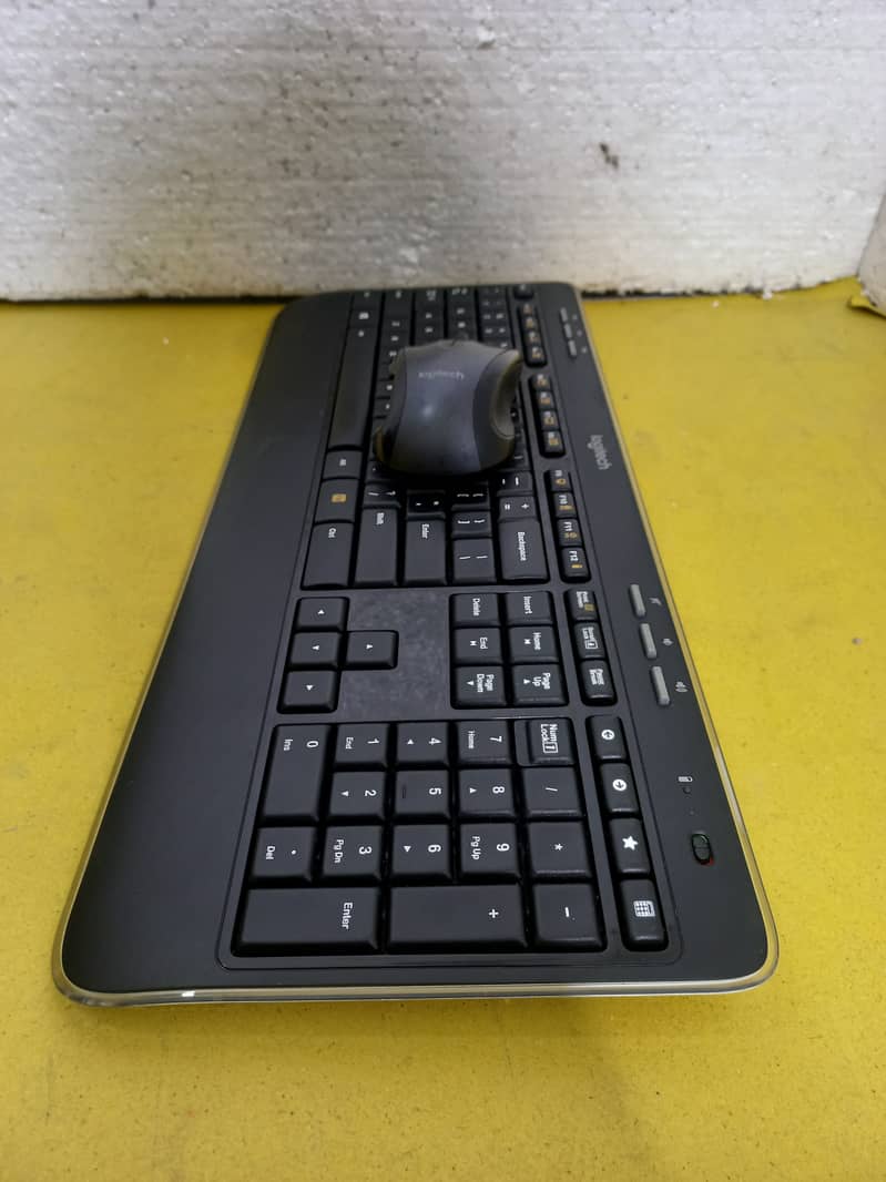 Wireless Logitech Keyboard and Mouse Combo with Dongle (Qty Available 1