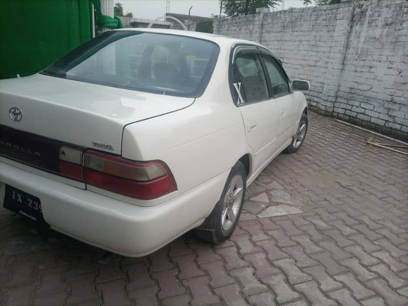 Toyota Corolla 2.0 D 2000 6