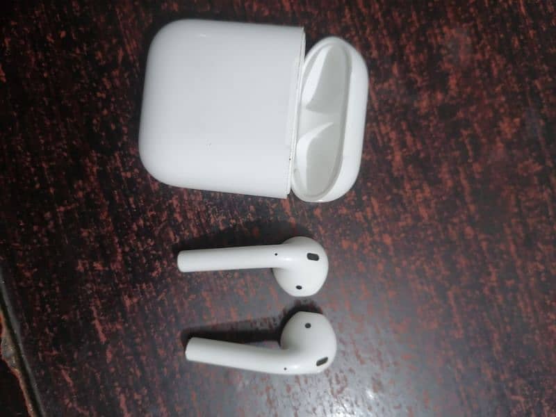 Original Apple Air pods for urgent sale 3