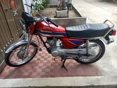 Honda 125model 2005 engine pak koi Kam ni ha bilkul ok ha