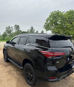 Toyota Fortuner Legender 2023