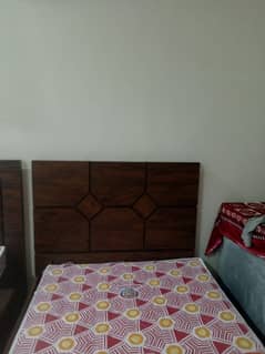 single bed in quantity