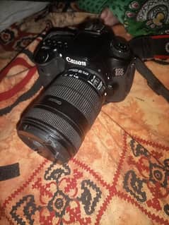 DSLR Canon 60D body kit with 18-135mm Lens 0