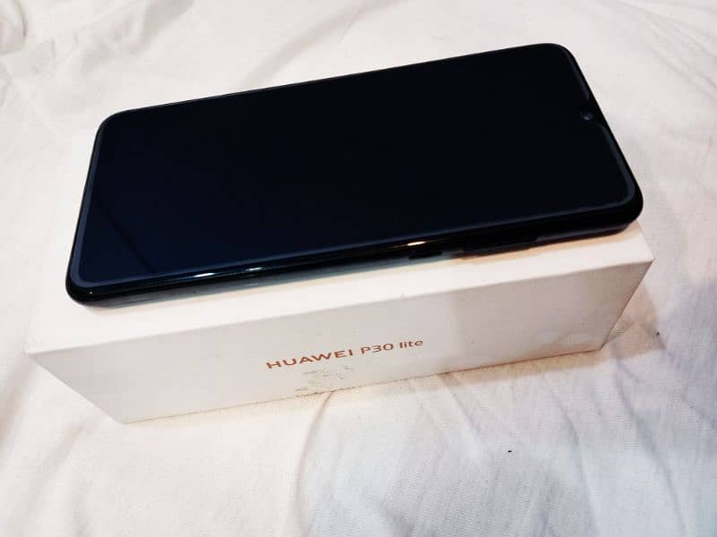 Huawei P 30 Lite 128 / 4 0