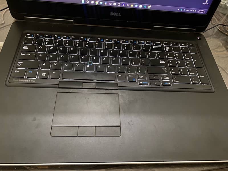 Dell Precision 7710 Workstation Laptop 1