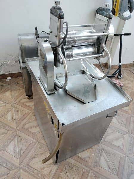 Sugarcane machine Gana juice Machine imported steel body 220 voltage 0