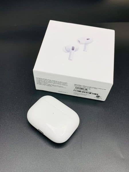 New Apple 2nd Generation Airpods Pro 4