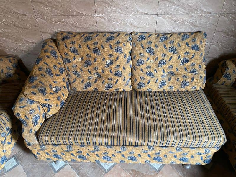 7 Seater Sofa, Comfortable, New condition. 2