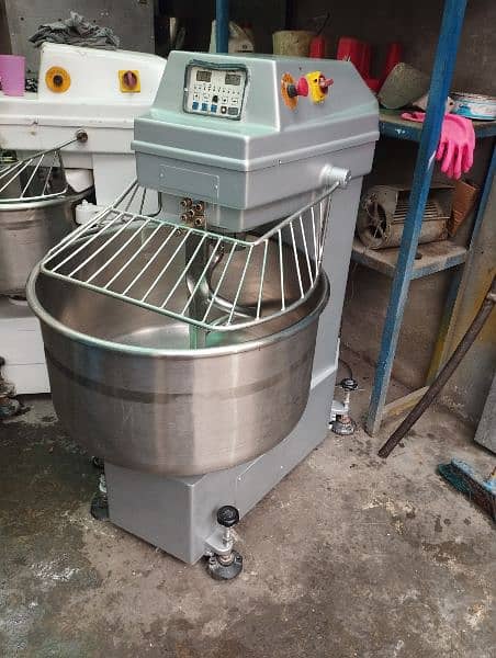 10 kg capacity dough mixer machine imported 220 voltage three speed 5