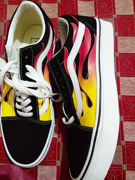 Vans old skool flames 1