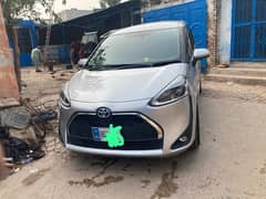 Toyota Sienta 2024 ful option dekhny k liy kotli loharan Tashreef laen