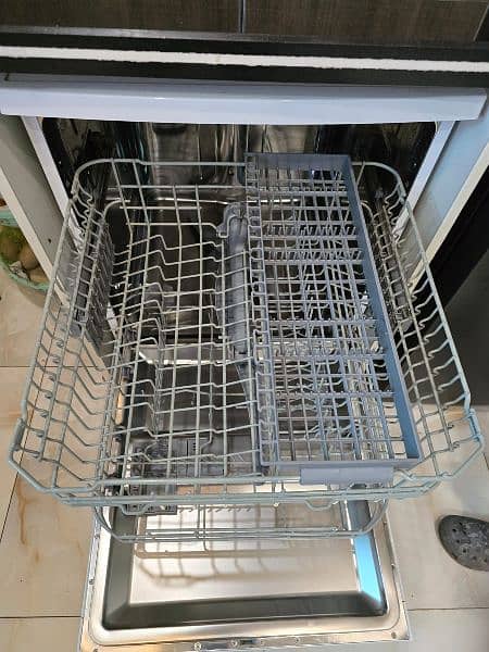 Haier Inverter Dishwasher 3