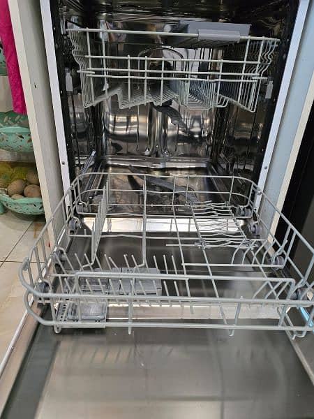 Haier Inverter Dishwasher 4