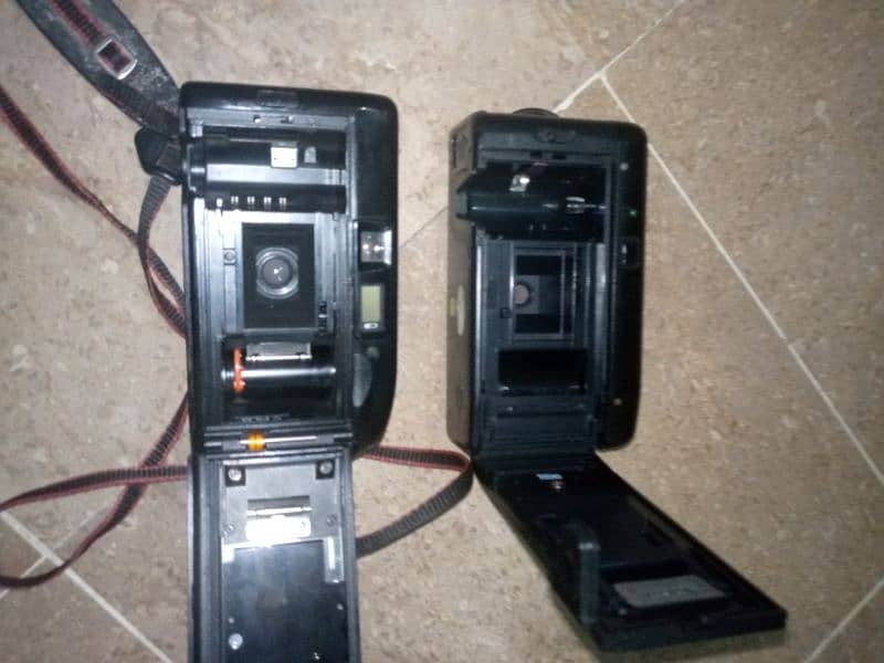 2 Antique cameras for sale 1