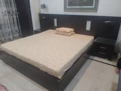New Style Beutiful Bed Room set with 100% sheesham wooden