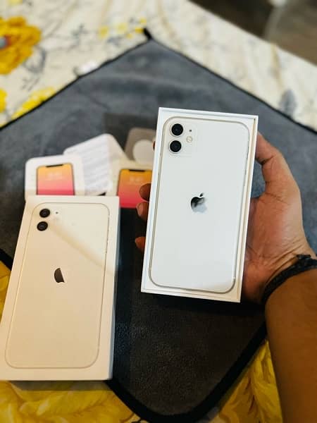 Apple Iphone 11 128GB PTA Aprroved 8