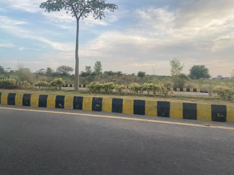 Premium plot near ripah univ gulberg 5