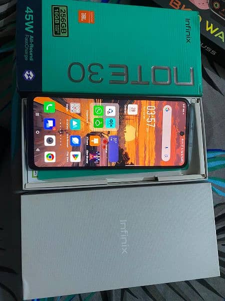 infinix Note 30 16+256Gb lush condition 10/10 no open repair 4