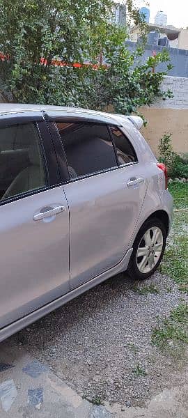 Toyota Vitz 2012 3